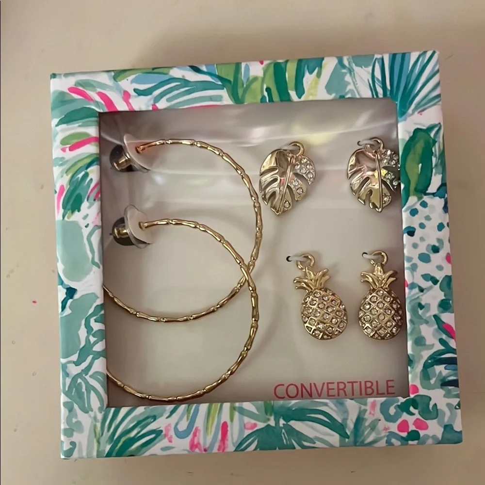 Lilly Pulitzer charm hoop gift set gold metallic 2” NWT - Picture 5 of 6